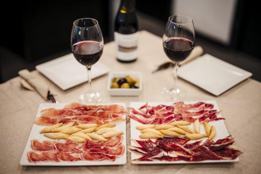 Seville: Tasting, History, Market visit and Tapas Tour - Fried fish and vegetables with local beer