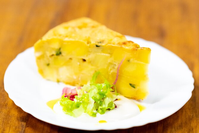 Seville Vegan Tapas Food and Market Walking Tour - Who should book this experience?