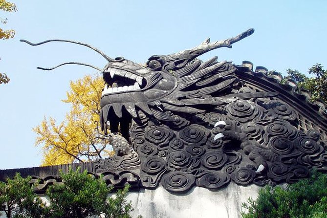Shanghai Day Tour to Zhujiajiao Water Town, Yu Garden, Bazaar, Bund - What the private format changes