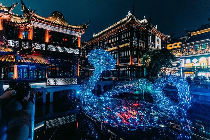 Shanghai Night River Cruise and Light Tour with Yuyuan Bazaar - How the private format changes the evening