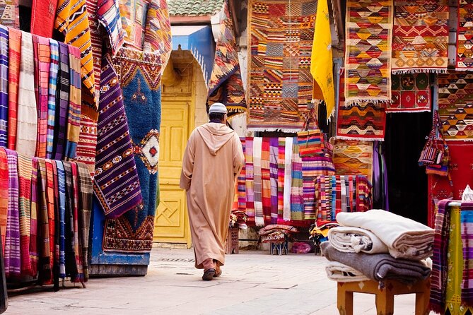Shopping in the Souks of Marrakech Private Tour - Finding your way through the Medina
