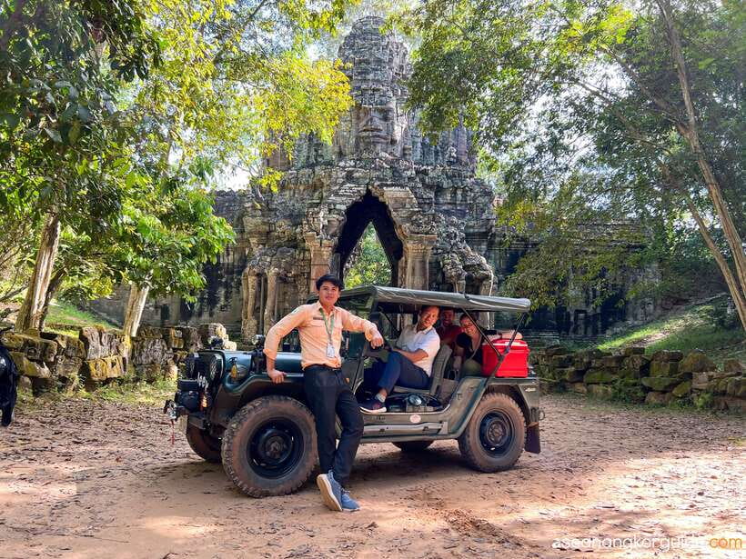 Siem Reap: Angkor Wat Sunrise and Market Tour by Jeep - The pre-dawn ride to Angkor Wat