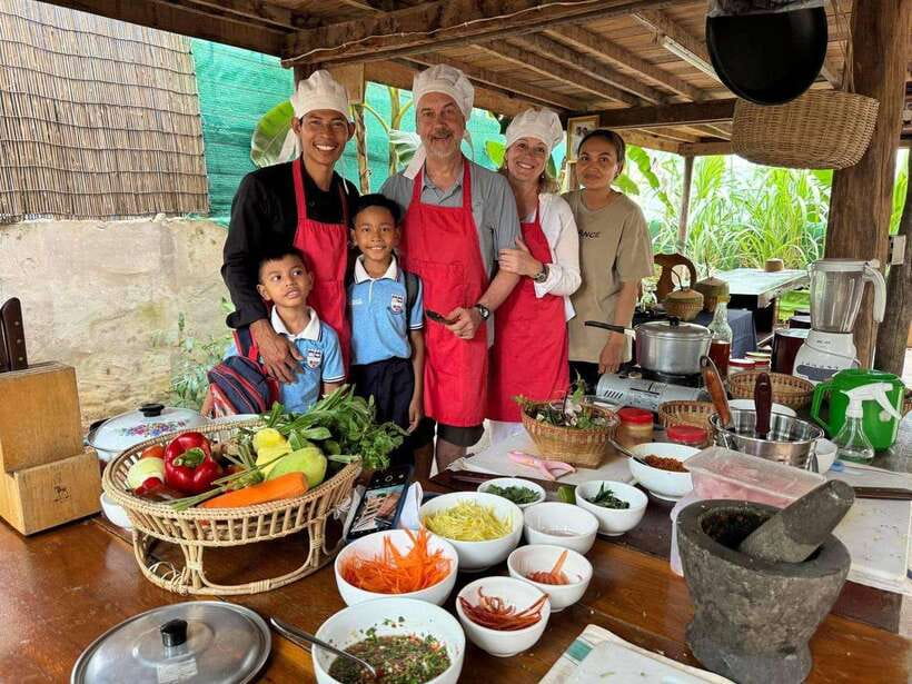 Siem Reap Khmer Cooking Class and Local Market Tour - What to look for at the local market
