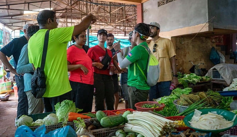 Siem Reap: Morning Cooking Class & Market Tour - Who should book this experience?