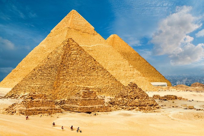Sightseeing Day Tour to Pyramids, Egyptian Museum and Bazaar from Giza or Cairo - Lunch and the question of koshari