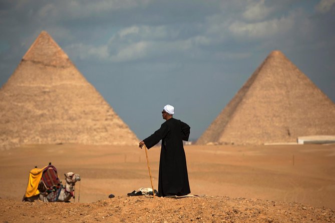 Sightseeing Day Tour to Pyramids, Egyptian Museum and Bazaar from Giza or Cairo - Guides, drivers, and the private format
