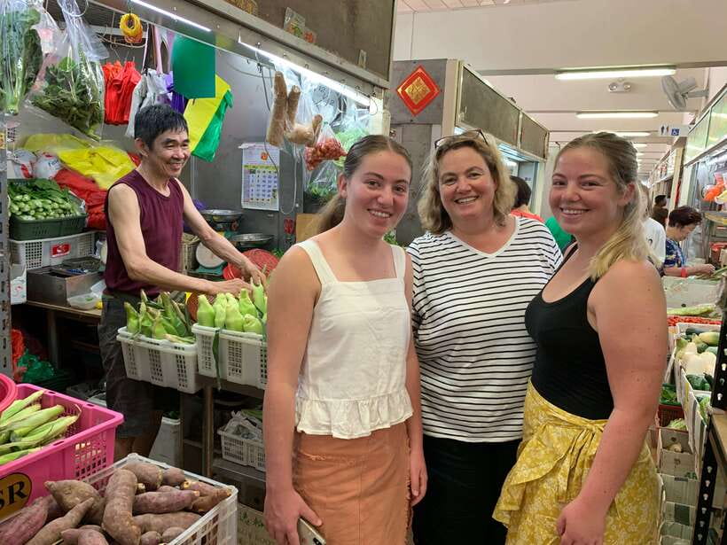 Singapore: Market-to-Table Experience and Cooking Class - A local coffeeshop breakfast adds useful context