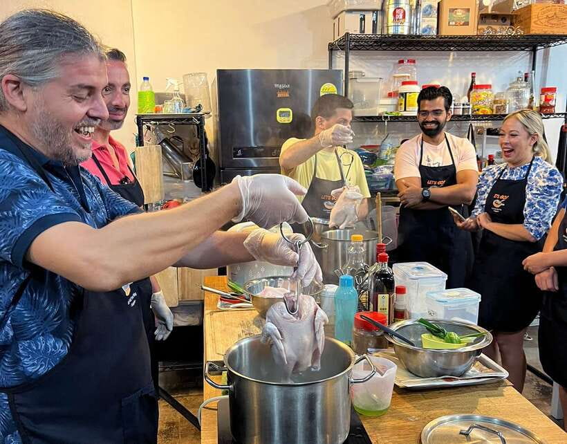 Singapore: Market-to-Table Experience and Cooking Class - What you learn at the stove