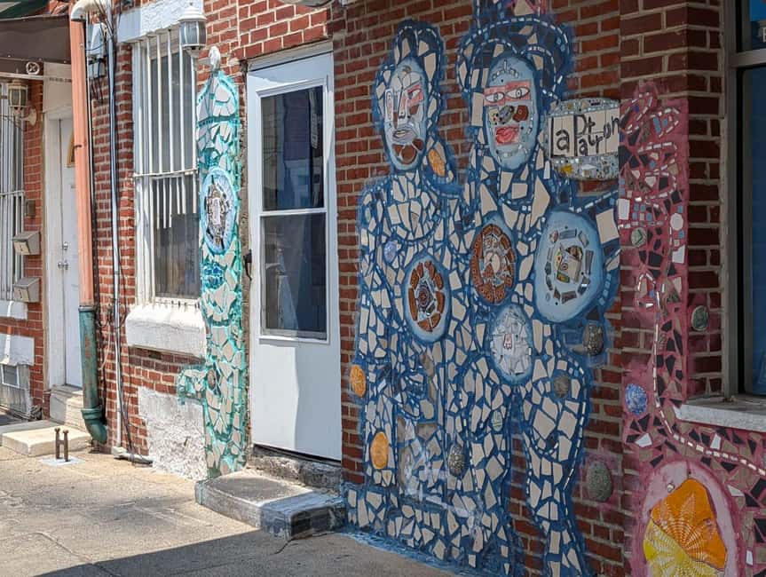 South Philly Tour: Market, Cheesesteaks & Hidden Gems - The Guide Makes the Difference