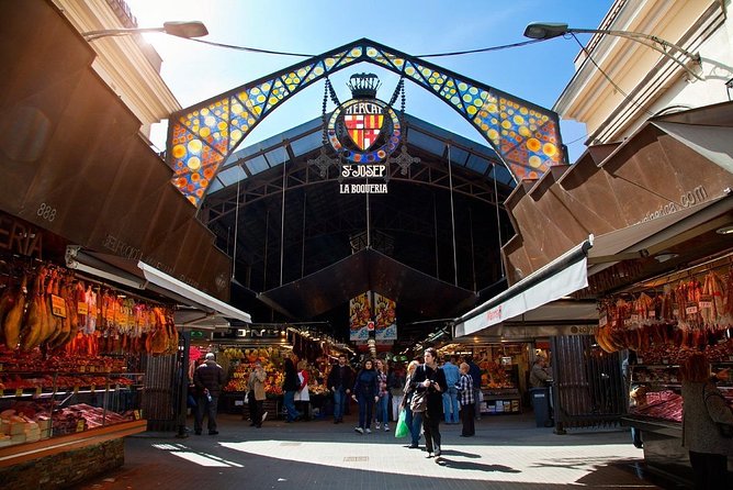 Spanish Oysters, Cava and Ibérico Ham at Barcelona’s La Boqueria Market - Seeing La Boqueria through its traditional stalls