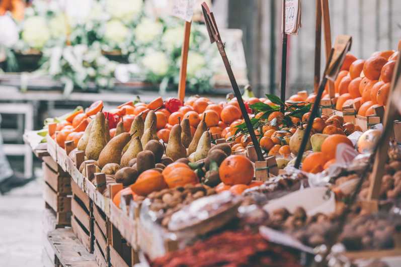 Spoleto: Market Tour and Meal at a Local's Home - From shopping to a local kitchen