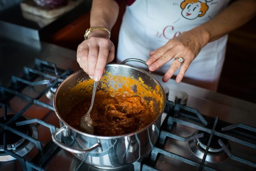 Spoleto: Market Tour and Meal at a Local's Home - What the $157.47 price covers