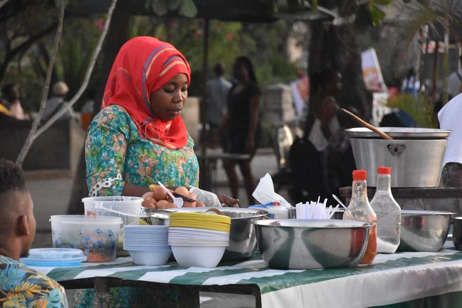 Stone Town Evening Walk Tour With Visit Food Markets - Guides can shape the whole evening
