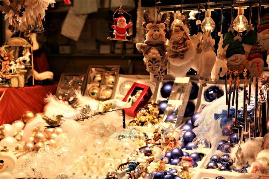 Strasbourg Christmas Market tour - Shopping for Alsatian gifts