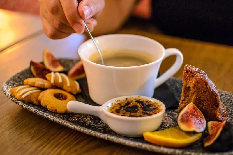 Strasbourg Christmas market tour and culinary city tour with tastings - Savory snacks beyond the standard pretzel