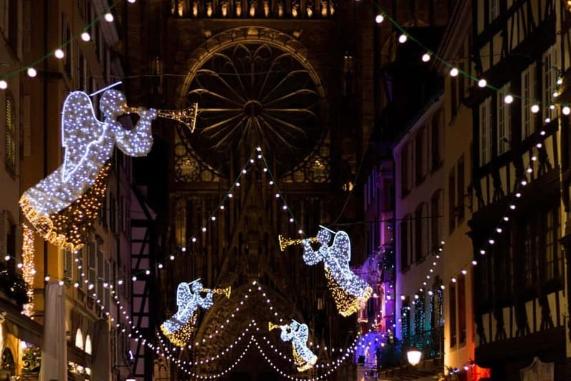 Strasbourg Christmas market tour and culinary city tour with tastings - A market walk that also helps you plan Strasbourg