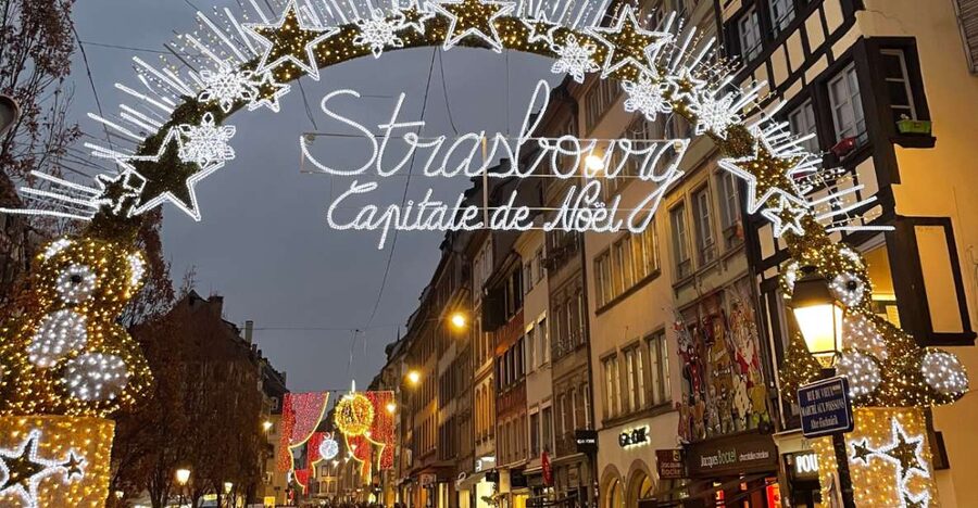 Strasbourg: Christmas Markets Walking Tour with Mulled Wine - Following the route through seven markets