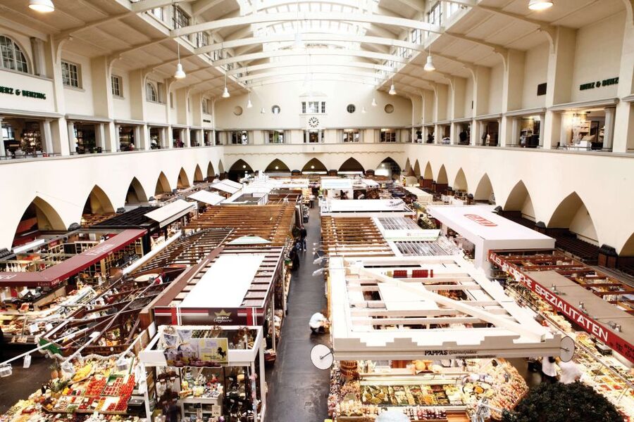 Stuttgart: Guided Tour of the Stuttgart Market Hall - Starting outside on Sporerstraße