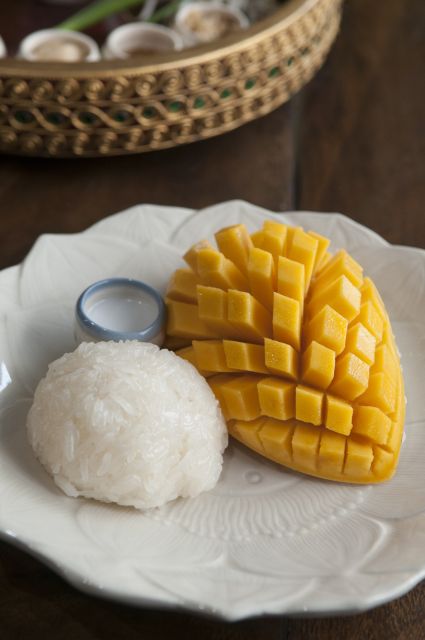 Sukhumvit: Hands-on Thai Cooking Class & Market Tour in BKK - Afternoon and evening options: mango carving instead of the market