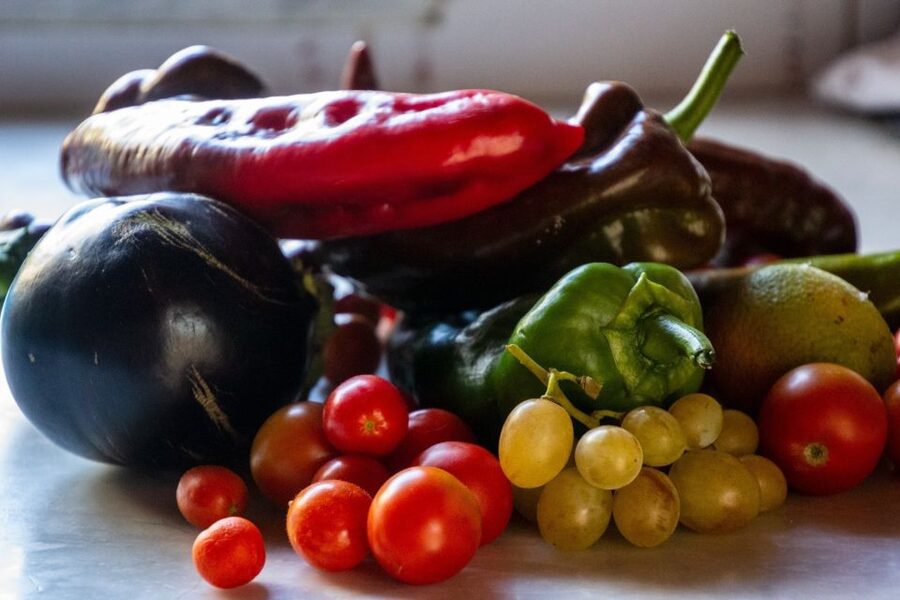 Syracuse: Traditional Cooking Class & Ancient Market Visit - From market ingredients to a working kitchen
