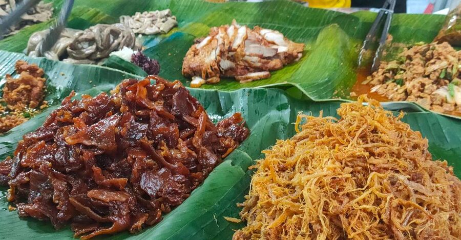 Takua Pa: Food Market, Tsunami Museum, Temple, & Old Town - Kong Kha Temple and its modern pagoda