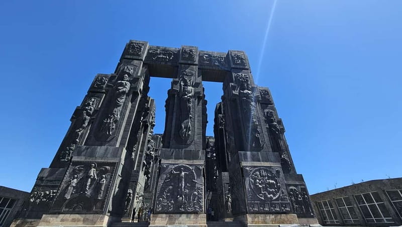Tbilisi: Mtskheta Jvari Bazaar, Chronicles of Georgia & Wine - Jvari Monastery and the first wide view
