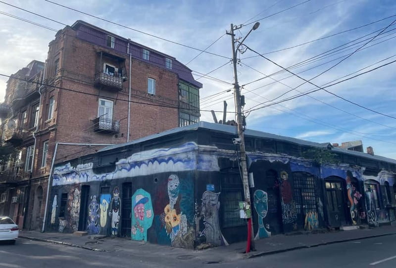 Tbilisi: Street Art & Dezerter Bazaar Tour w/ Tastings - Who will enjoy this tour most