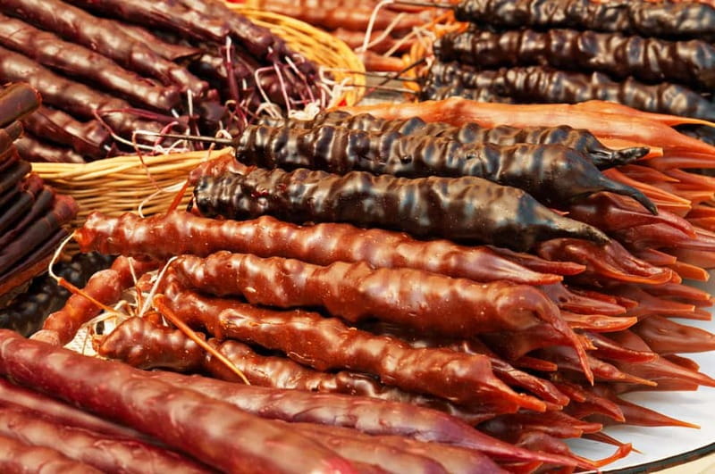 Tbilisi: Street Food & Sightseeing Tour with Local Markets - How the guide affects the experience