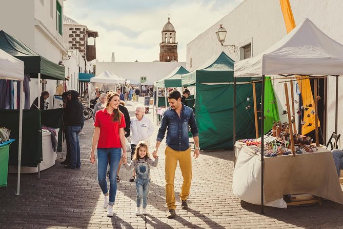 Teguise Market and La Graciosa Island Tour - Caleta del Sebo and the limits of a short island visit