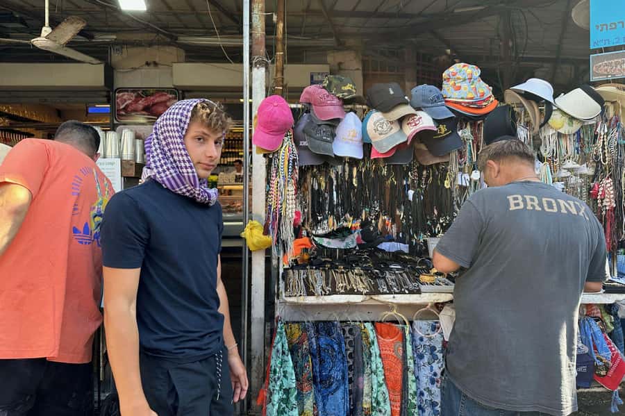 Tel Aviv: Carmel Market & Neighborhood Guided Walking Tour - What you see inside the market
