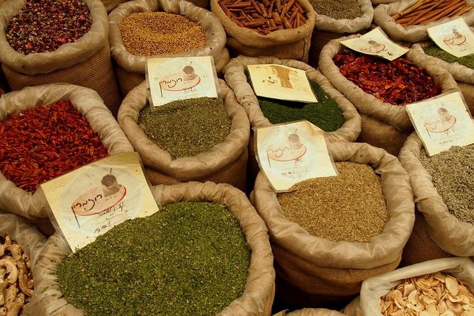 Tel Aviv Food Tour of the Carmel Market - What happens during the two-hour tasting