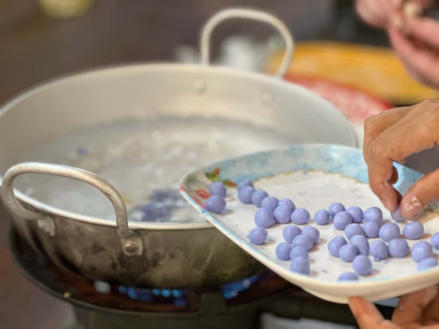 Thai cooking class &Market tour by Amazon Prime Series Chef. - Choosing from the Thai menu