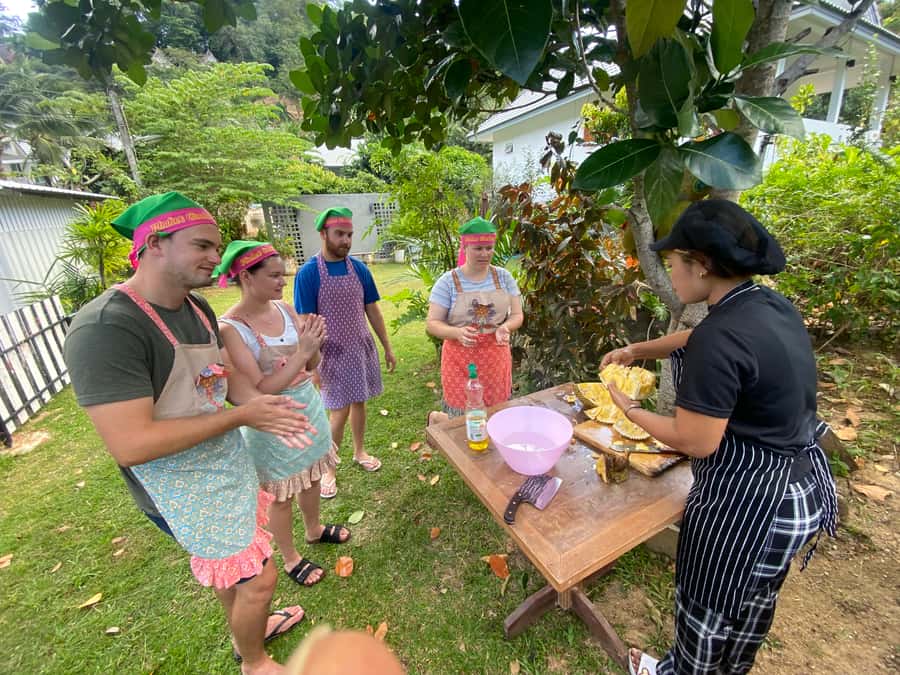 Thai Cooking Class with Market & Garden Tour - Key points to know before booking