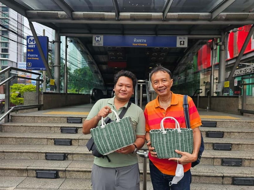 Thai Herbal Cooking Class & Market Tour in Bangkok - The 9:00 AM introduction to herbs and curry paste