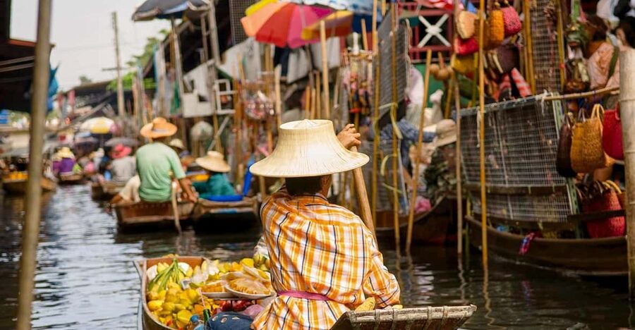 The Old Siam: Damnoen Saduak and Maeklong Railway Market - The journey between the markets