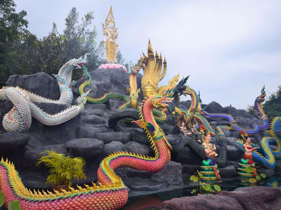 The Souls BKK: The Spirits of Dragons and Floating Market - Damnoen Saduak by paddle boat