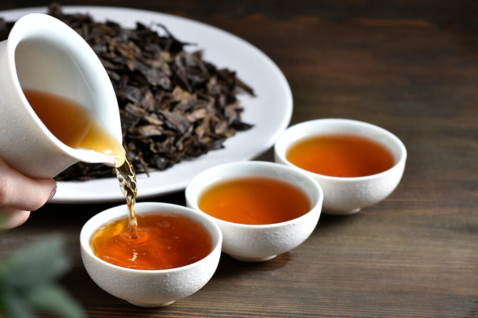 Three-Hour Private Chengdu Tea Wholesale Market Tour - The private format and guide support