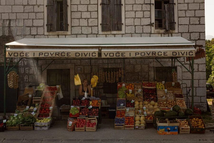 Three Lakes Tour (every day) / Tuesday Zadvarje Market - The guide and the value of a small group