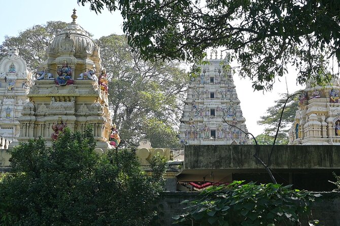 Tipu Palace + Koté Vishnu + Fort + KR Market + Jain Temple = Bengaluru Pété Walk - Bangalore Fort in a surviving fragment