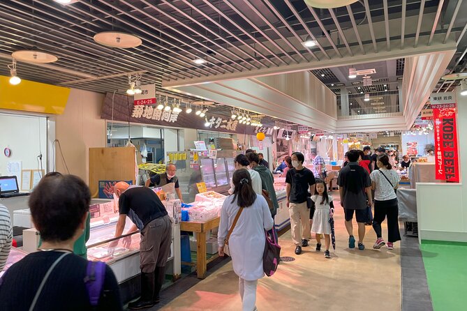 Tokyo Food Tour Taste Fresh Delights at Tsukiji Market - Family appeal, crowds, and the walking pace