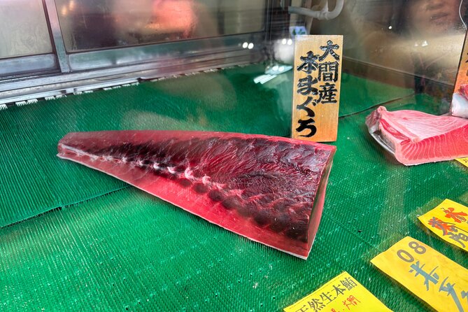 Tokyo: Private Tsukiji Fish Market Tour with 3 food stops - Tsukiji Hongan-ji, a very different final stop