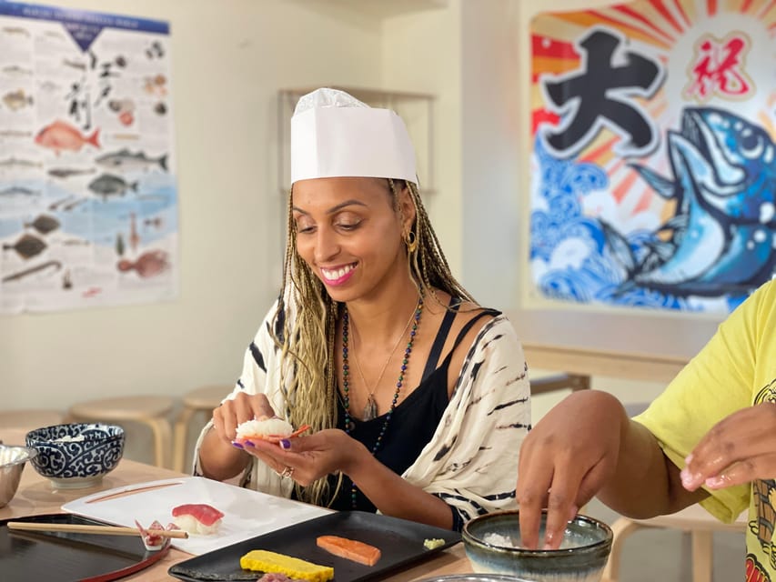 Tokyo: Sushi Making with Pro Chef & Tsukiji Fish Market Tour - Who should book this experience