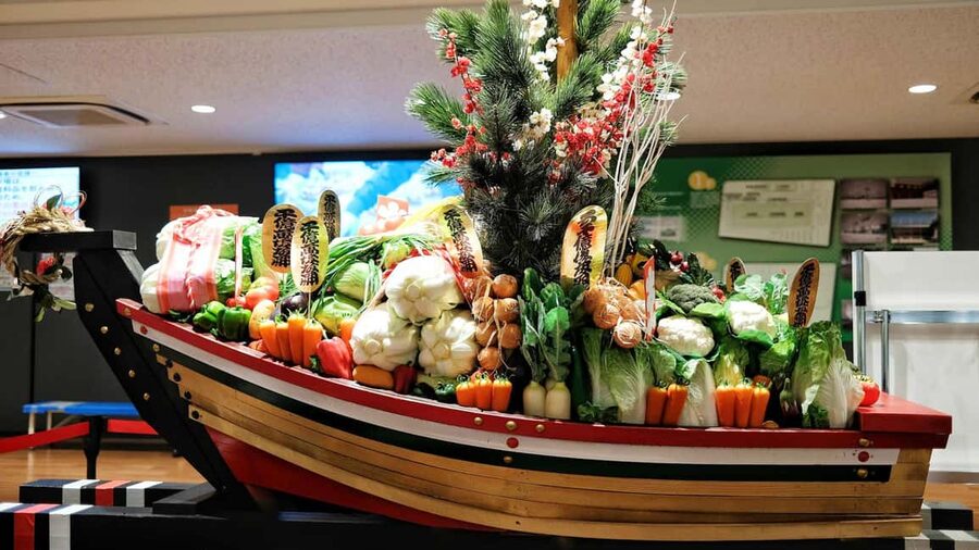 Tokyo: Toyosu Tuna Auction &Tsukiji Market Gourmet Adventure - Who should book this market morning