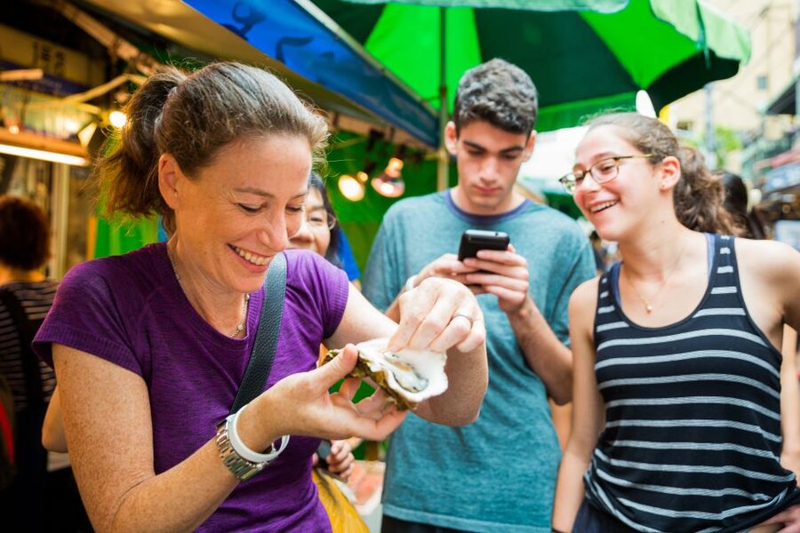 Tokyo: Tsukiji Fish Market Food and Culture Walking Tour - Who should book this Tsukiji tour?