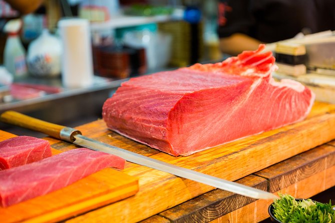 Tokyo Tsukiji Fish Market Food and Culture Walking Tour - Kitchen tools and shopping between tastings