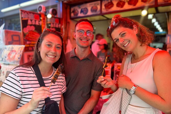 Tokyo: Tsukiji Fish Market Food and Walking tour - One hour inside the Tsukiji food market