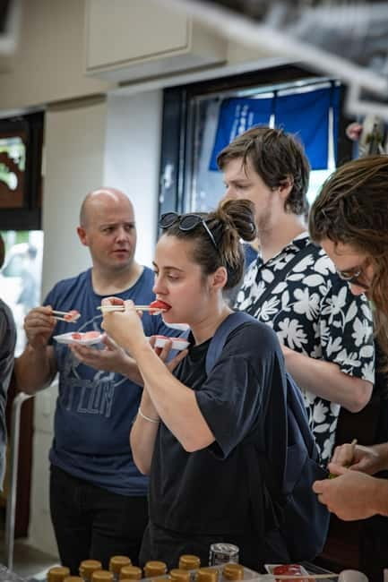 Tokyo: Tsukiji Fish Market food Tour - What the fixed route means for you