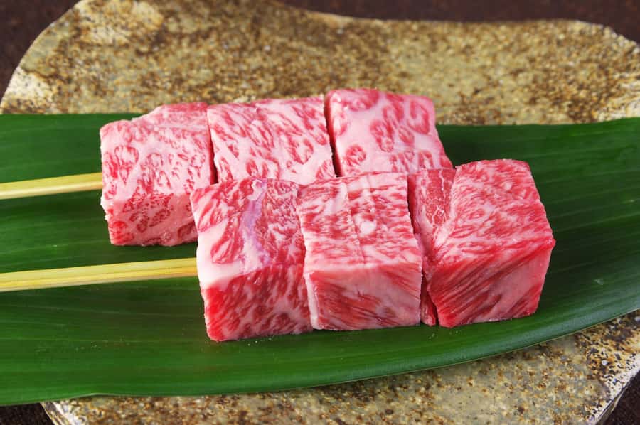 Tokyo : Tsukiji Fish Market Food Walking & Shrine Visit Tour - A second 50-minute market pass