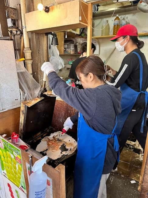 Tokyo: Tsukiji Fish Market Foodie and Educational Tour - The Outer Market: street food, sweets, and shopping