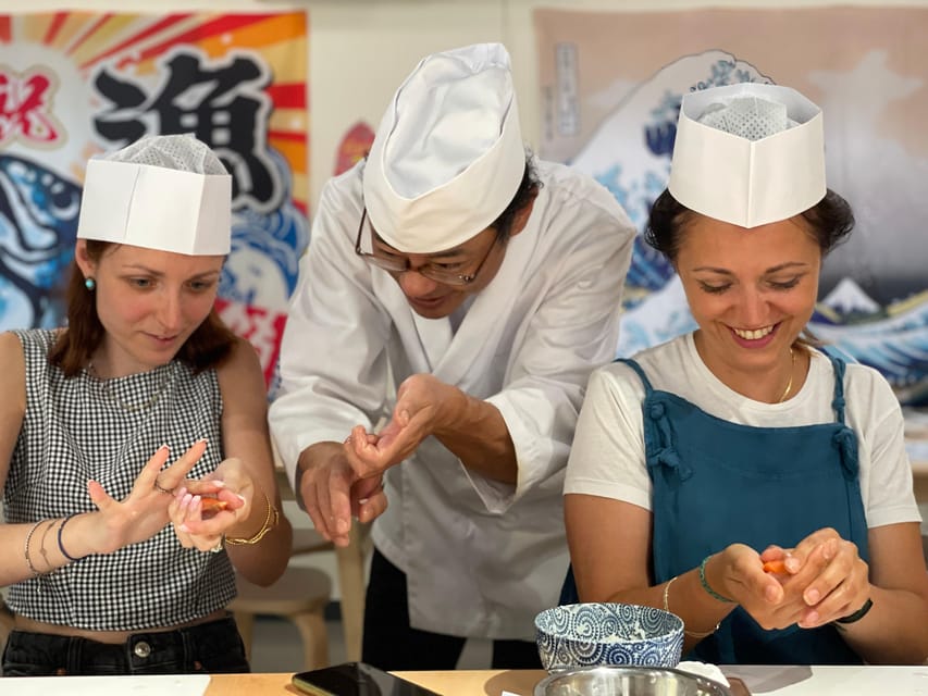 Tokyo: Tsukiji Fish Market Sushi Making Class with Pro Chef - A sushi lesson in the heart of Tsukiji